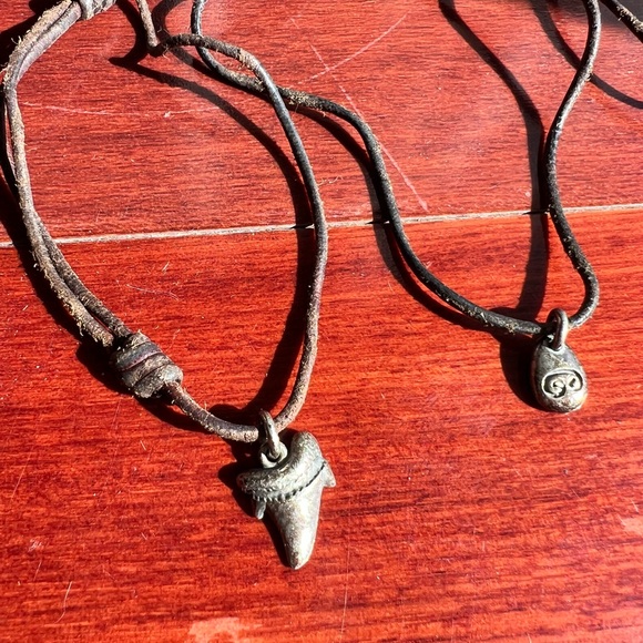 Artisan Leather Bracelet with Silver Charm -Poor Cat - Picture 3 of 7